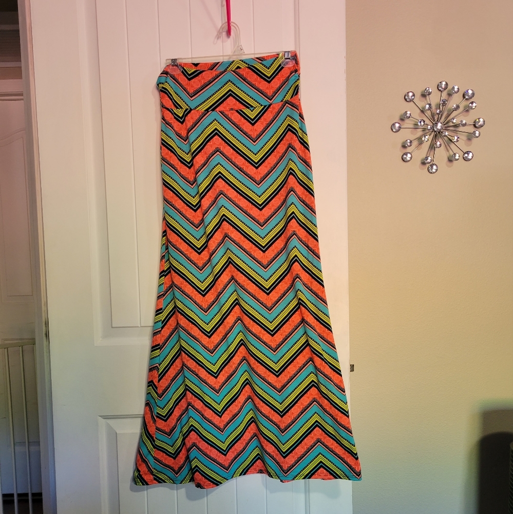 Long cute summer dress. Size large.